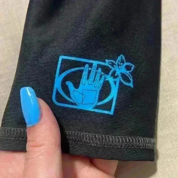 Women’s Body Glove Wetsuit Fitted Short-Sleeve Rash-guard - Picture 5 of 9